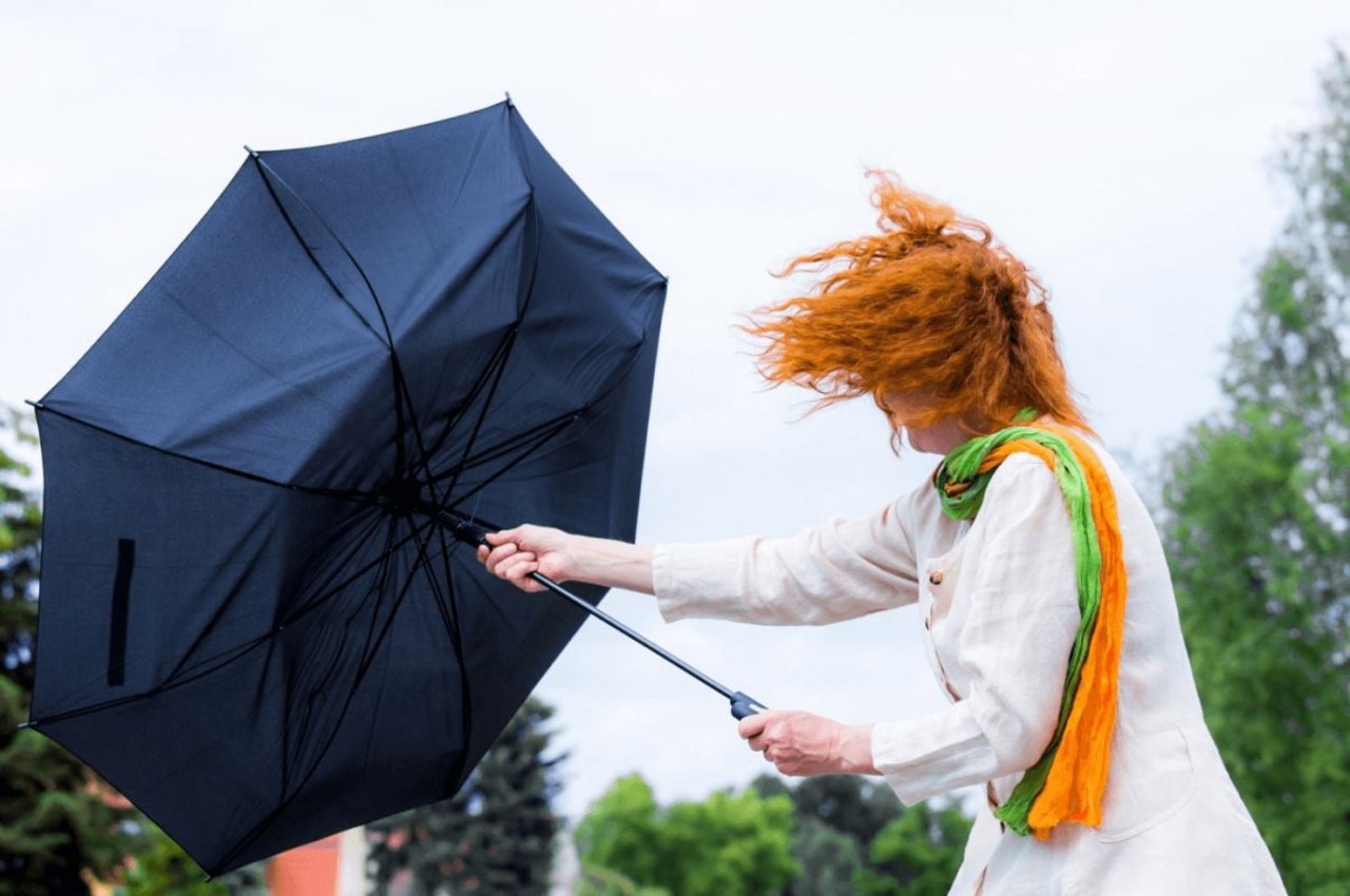 Meteorologii au emis Cod galben de vânt în sudul și centrul Republicii Moldova. Recomandările autorităților