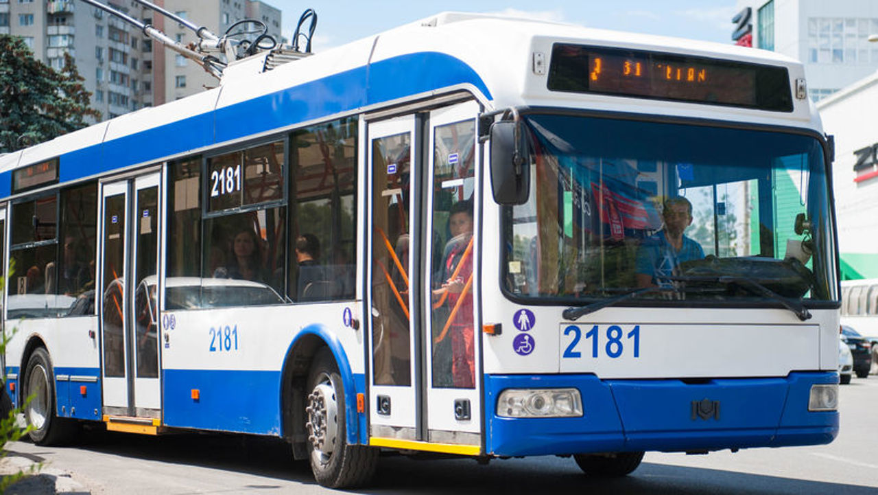 Date statistice// Numărul persoanelor care au folosit transportul public a crescut cu 15%, în 2023