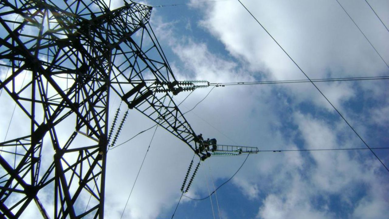 „Șantaj”, numește Ucraina și Ungaria amenințările Slovaciei de sistare a furnizării energiei electrice 