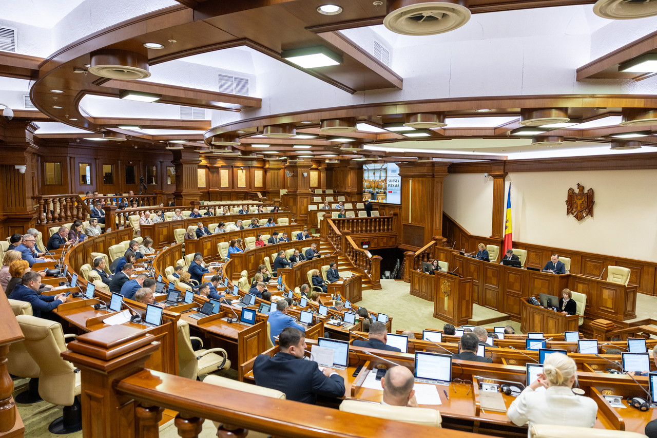 Incidentul din unitatea militară de la Cahul va fi dezbătut în Parlament cu ușile închise