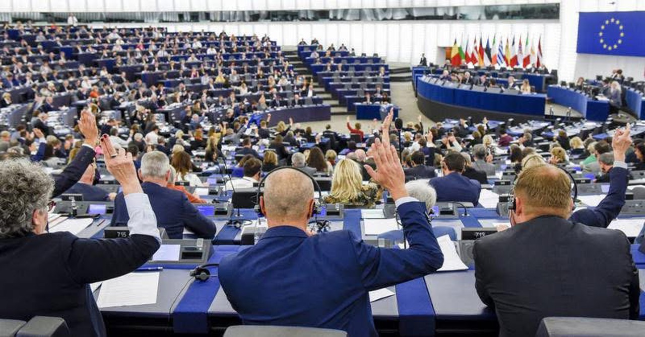 REZOLUȚIE | Parlamentul European condamnă atacurile repetate ale Rusiei asupra țintelor civile din Ucraina