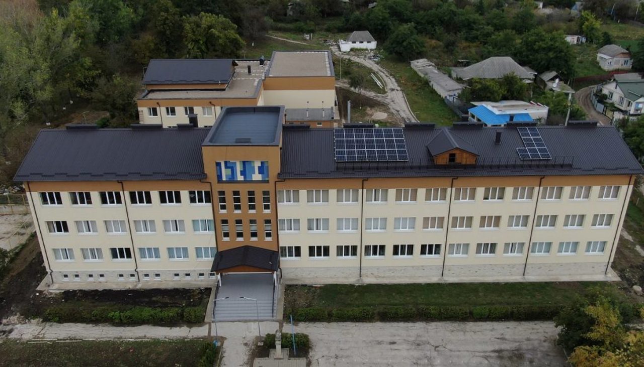 Gimnaziul din satul Flămânzeni a redus facturile la energie electrică cu 30% datorită măsurilor de eficiență energetică