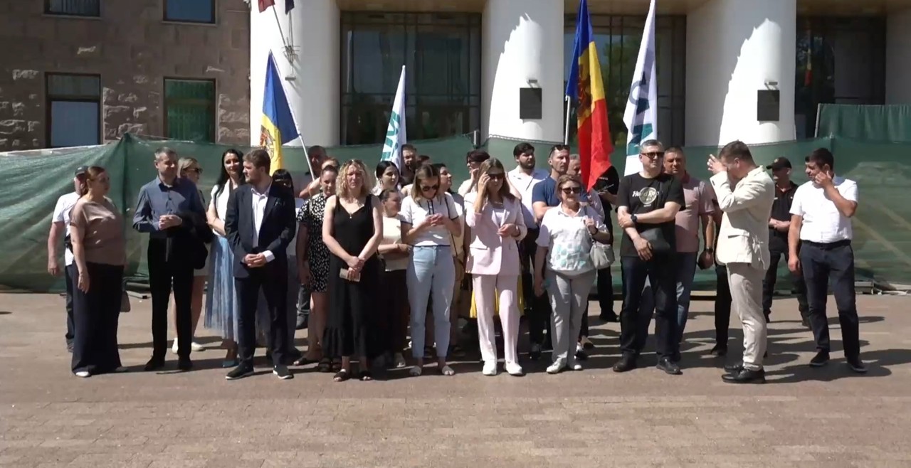 Opoziția solicită regândirea politicii fiscale: „Nu reflectă realitățile din R. Moldova”
