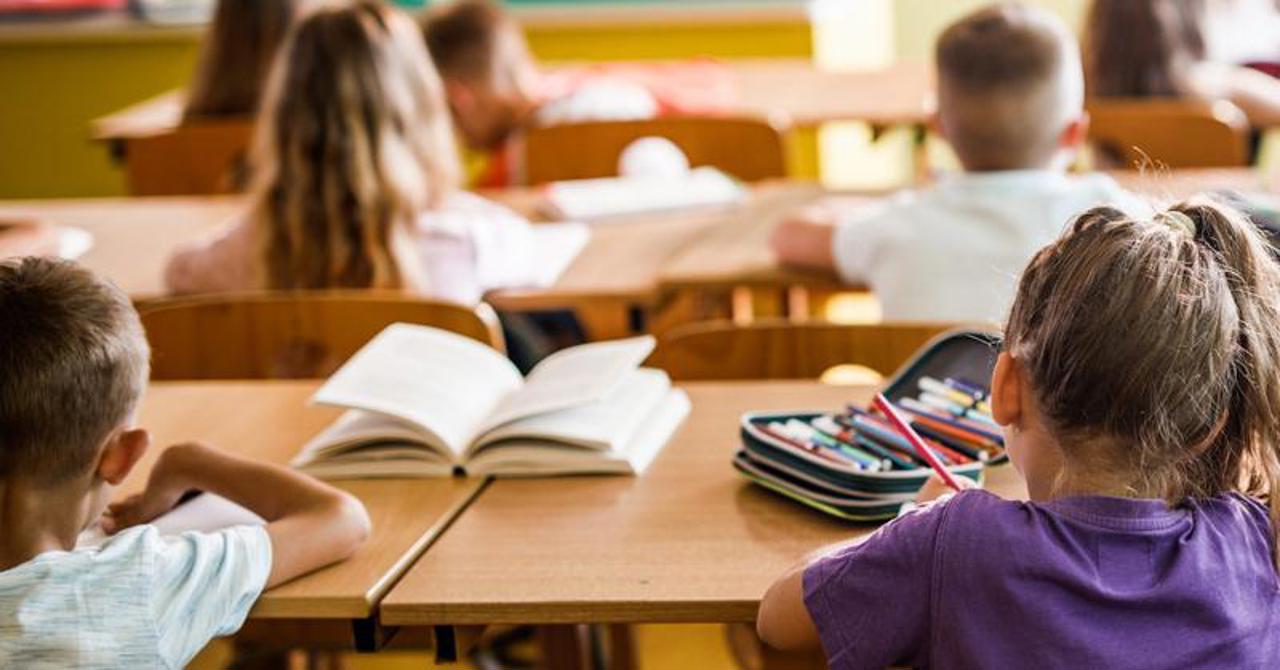 Timp de o săptămână, în opt instituții de învățământ din municipiul Chișinău au fost depuse mai multe cereri decât locurile disponibile pentru clasa întâi