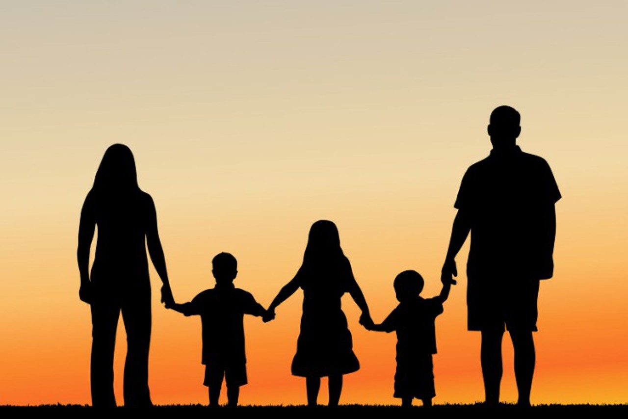 O familie de moldoveni stabilită de peste 17 ani peste hotare nu exclude că va reveni acasă