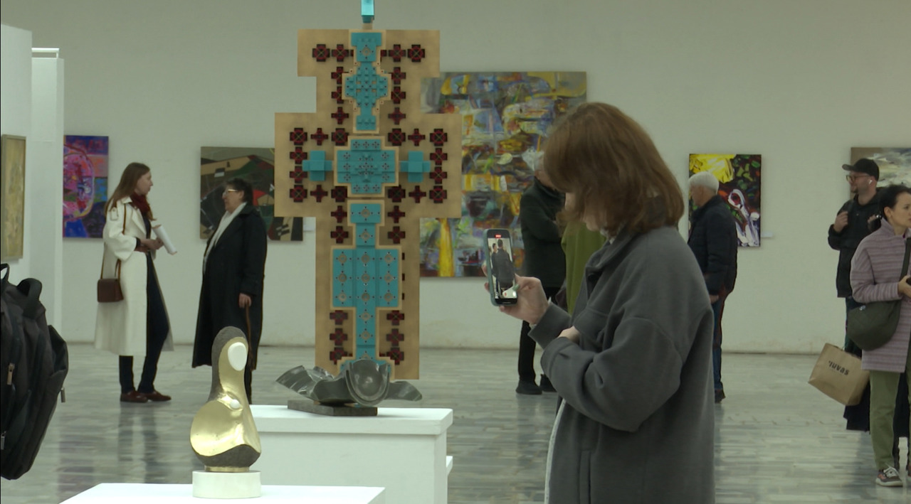 Tradition meets innovation at Moldova Art Exhibition