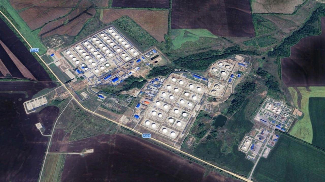 Incendiu de proporții la o instalație petrolieră din Rusia după un atac ucrainean