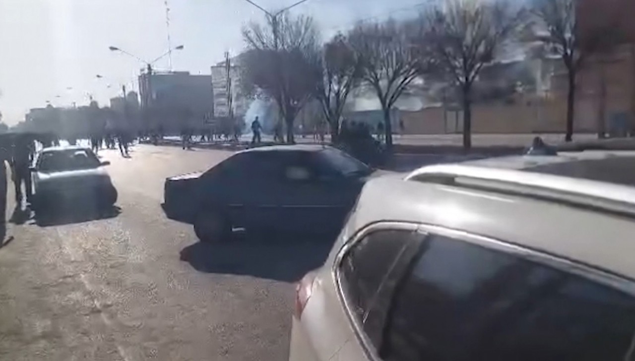 Ciocniri violente în Iran între protestatari și forțele de securitate: cel puțin șapte oameni au decedat