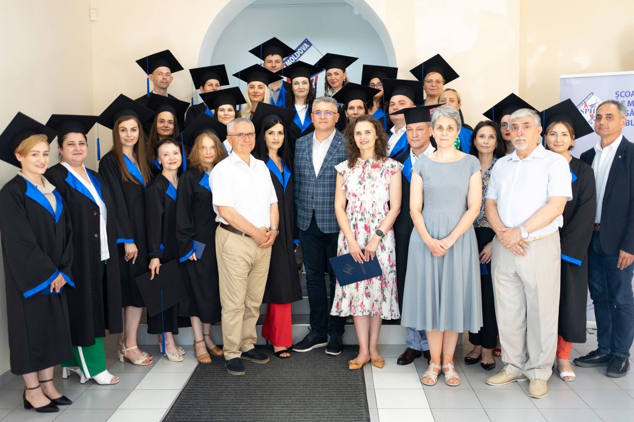 Protest pașnic în sănătate: Școala de Management în Sănătate Publică intră în grevă japoneză din 15 decembrie