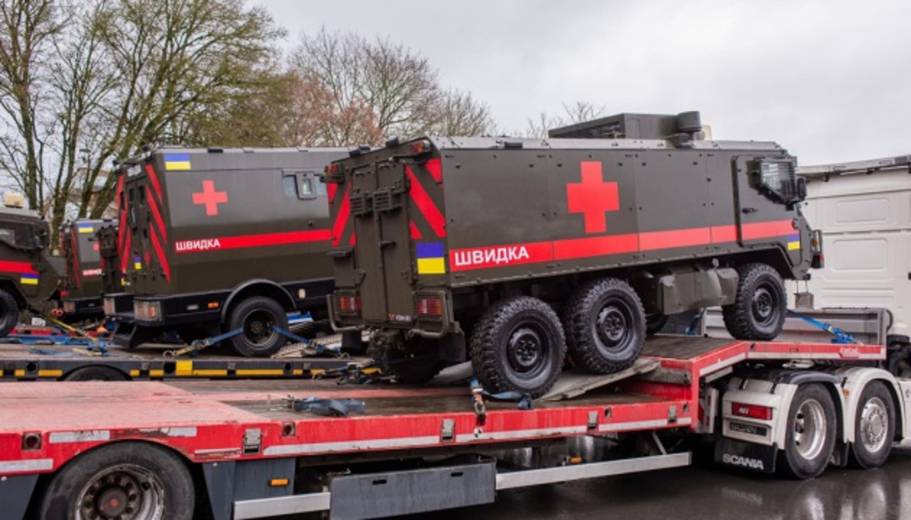 Luxemburg a trimis în Ucraina 14 ambulanțe blindate