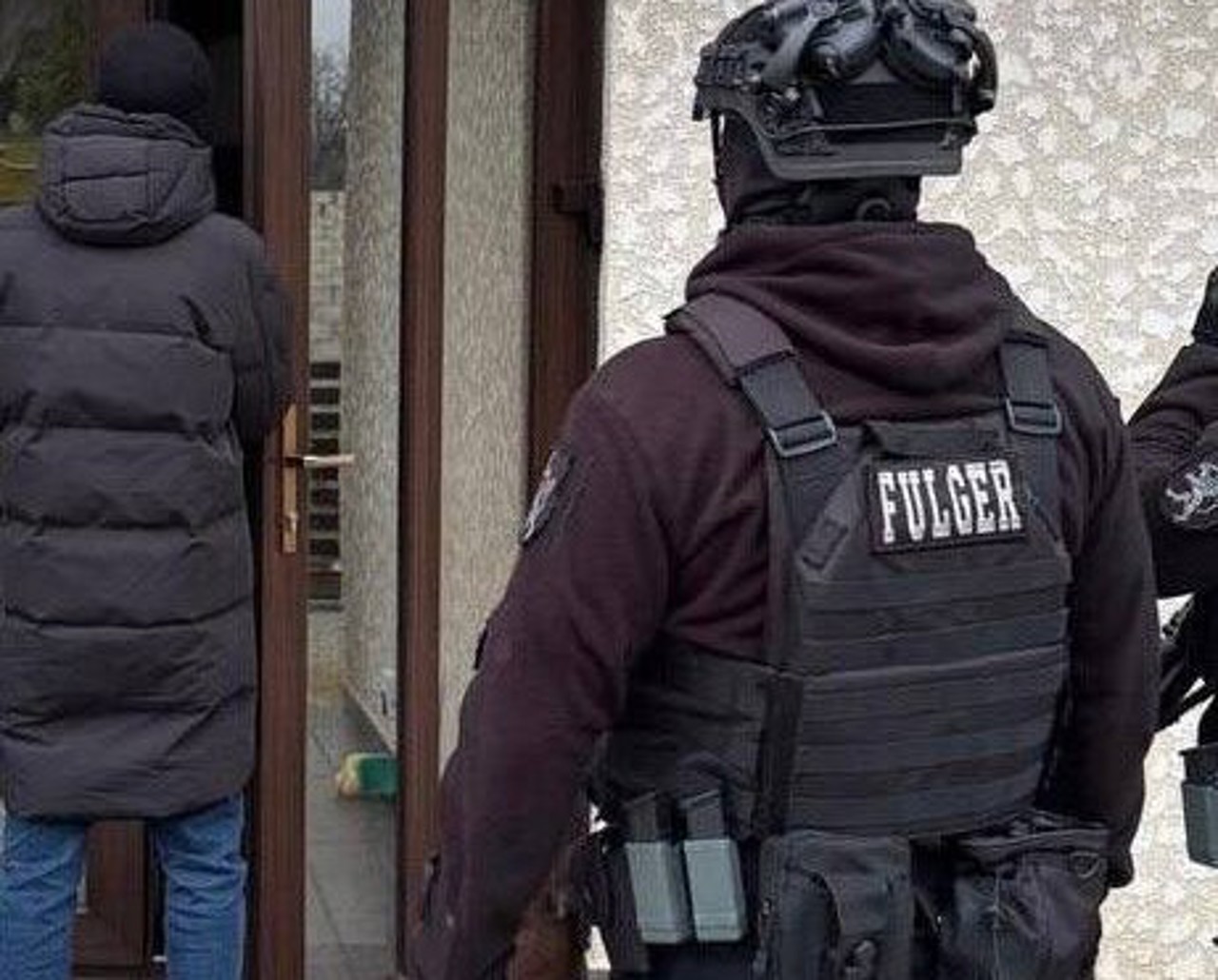 Operațiune a poliției în Chișinău și Ialoveni într-un dosar de secret comercial