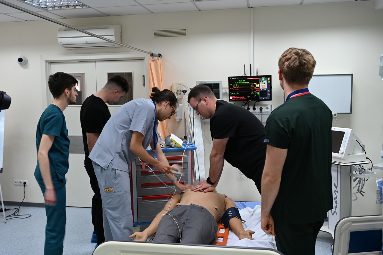 Viitorii medici din R. Moldova și România, testați în situații-limită la USMF „Nicolae Testemițanu”