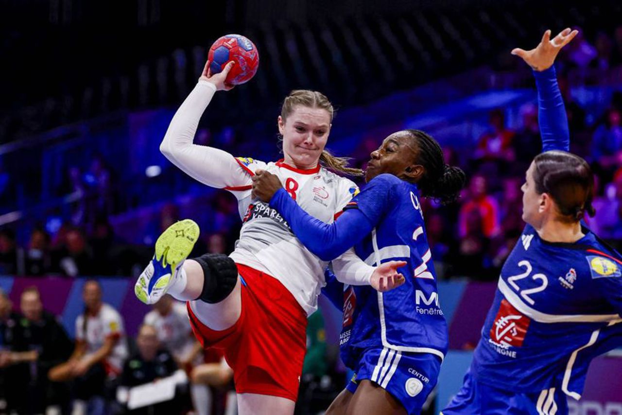 Franța și Olanda au completat careul de ași la Campionatul Mondial de handbal feminin