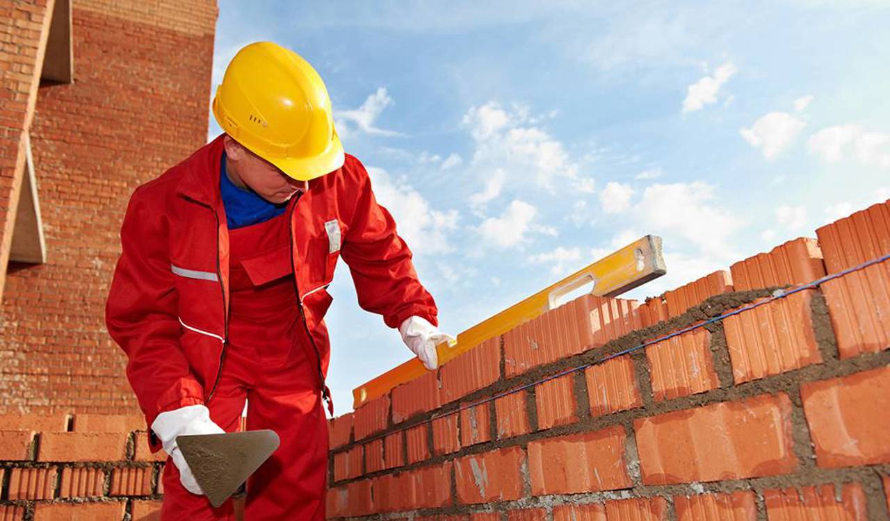 Casa Socială a Constructorilor, tergiversată: „Ar fi în interesul muncitorilor, cât și a statului”