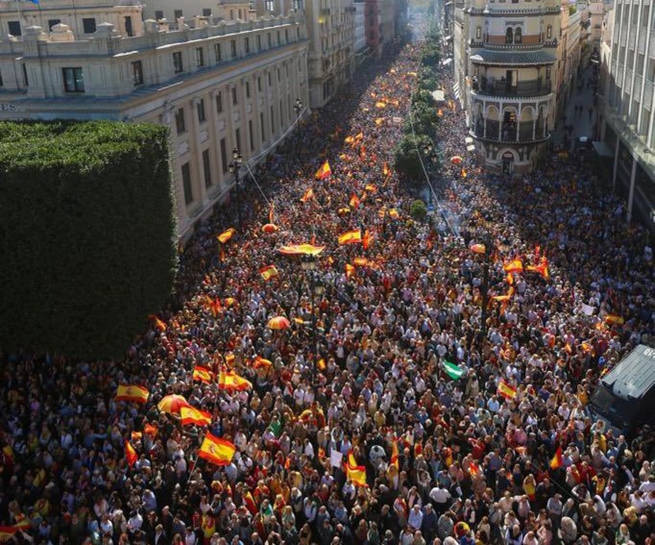 Spanish government faces backlash over flood response