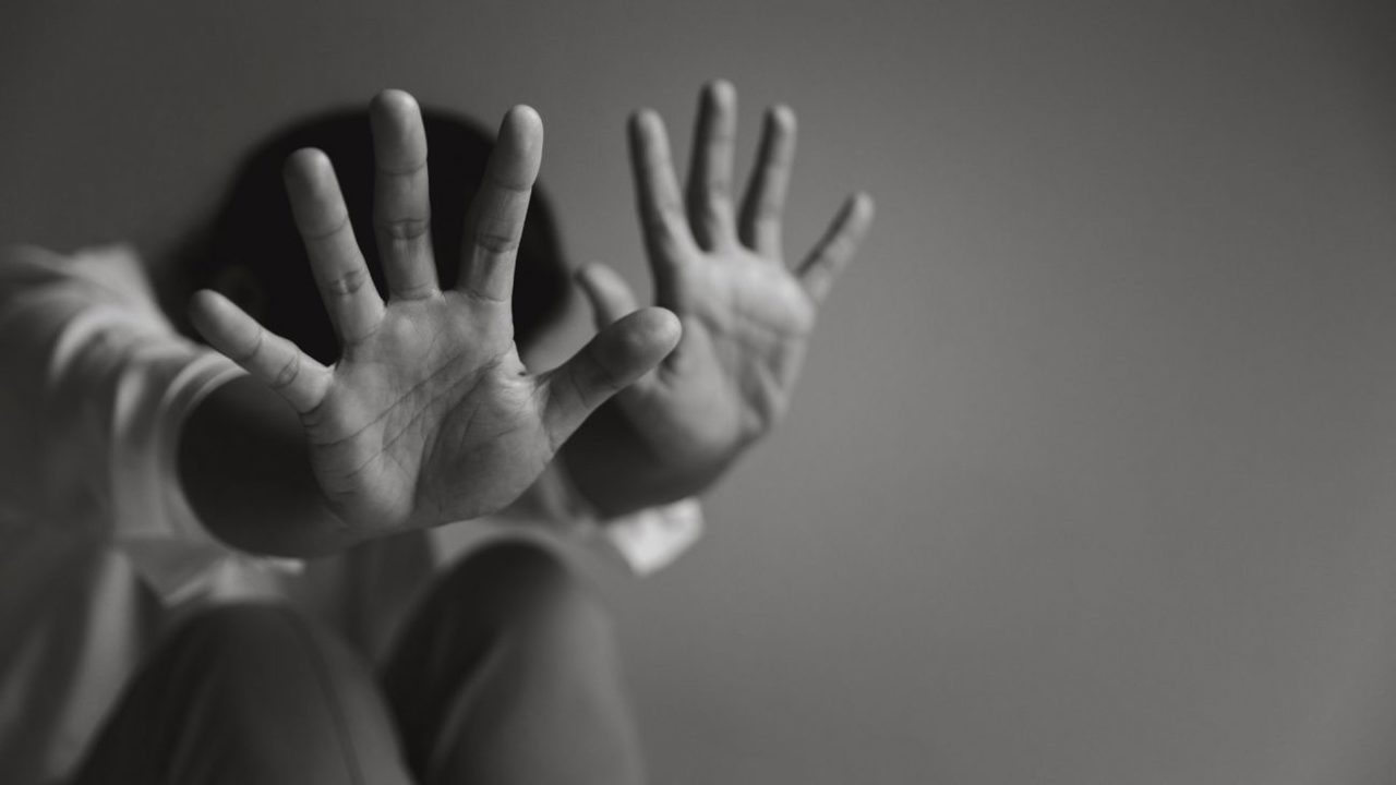 Micuță de nouă ani, abuzată sexual: Poliția a reținut suspectul