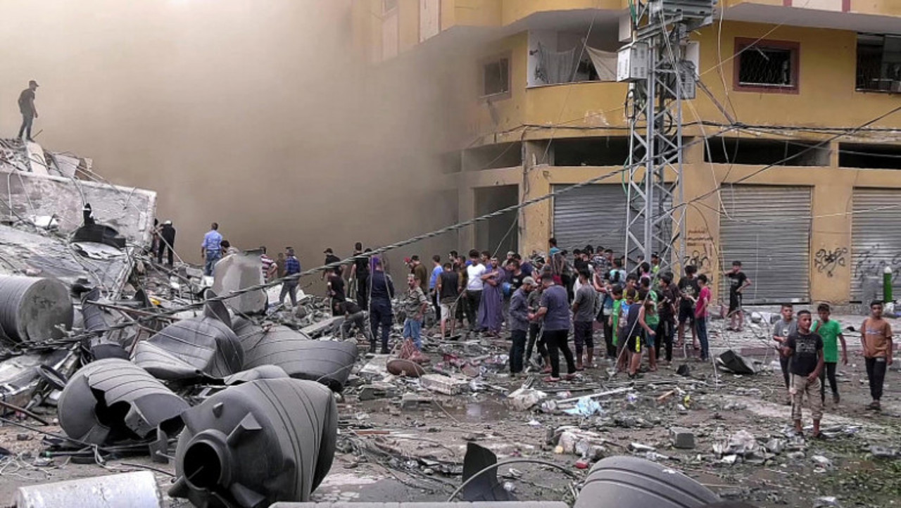 Gruparea teroristă Hamas amenință cu executarea ostaticilor israelieni dacă atacurile din Gaza continuă fără avertisment