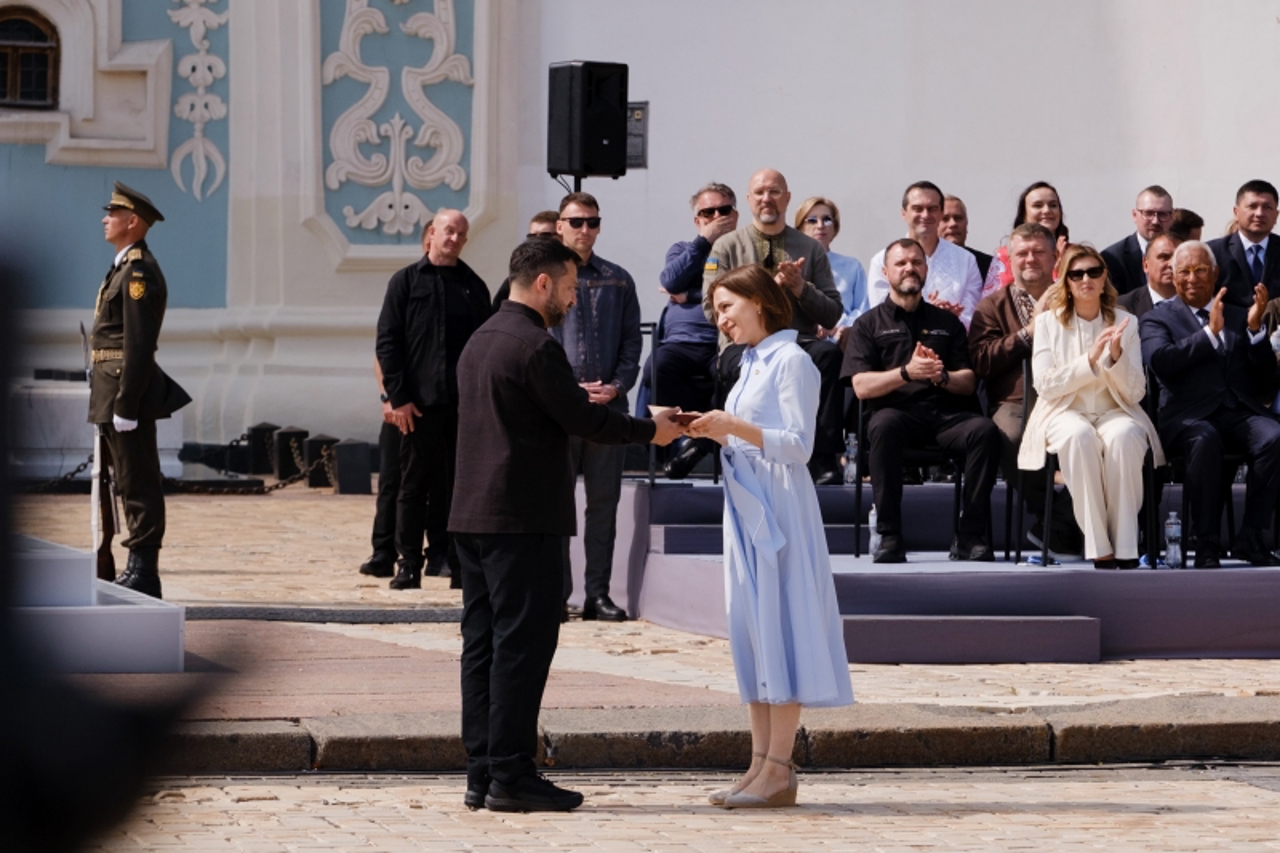 Distincție de rang înalt pentru Maia Sandu, la Kiev: „O primesc în numele oamenilor din Republica Moldova”