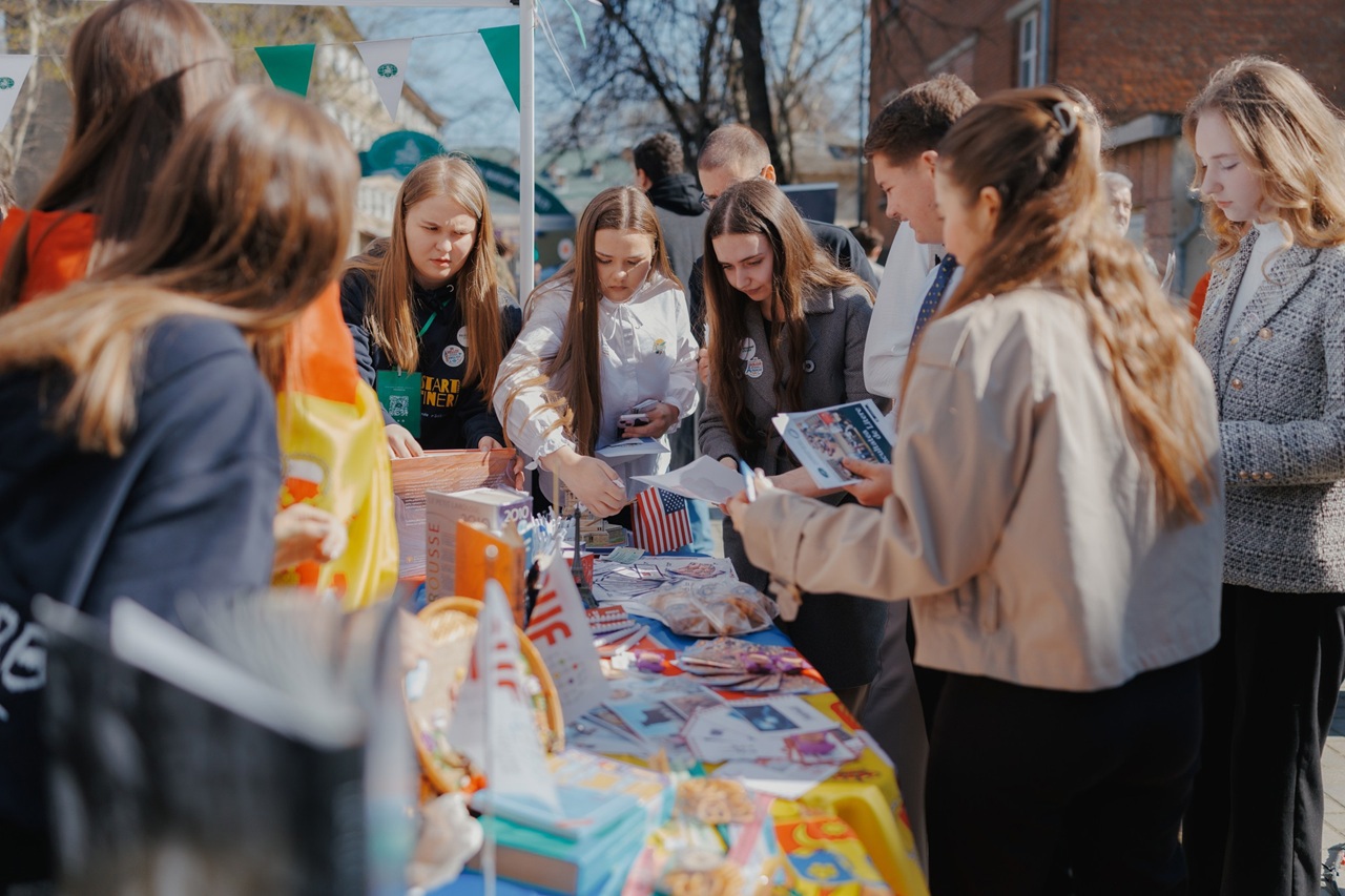 Over 400 northern students urged to study in Moldova, explore local university offers