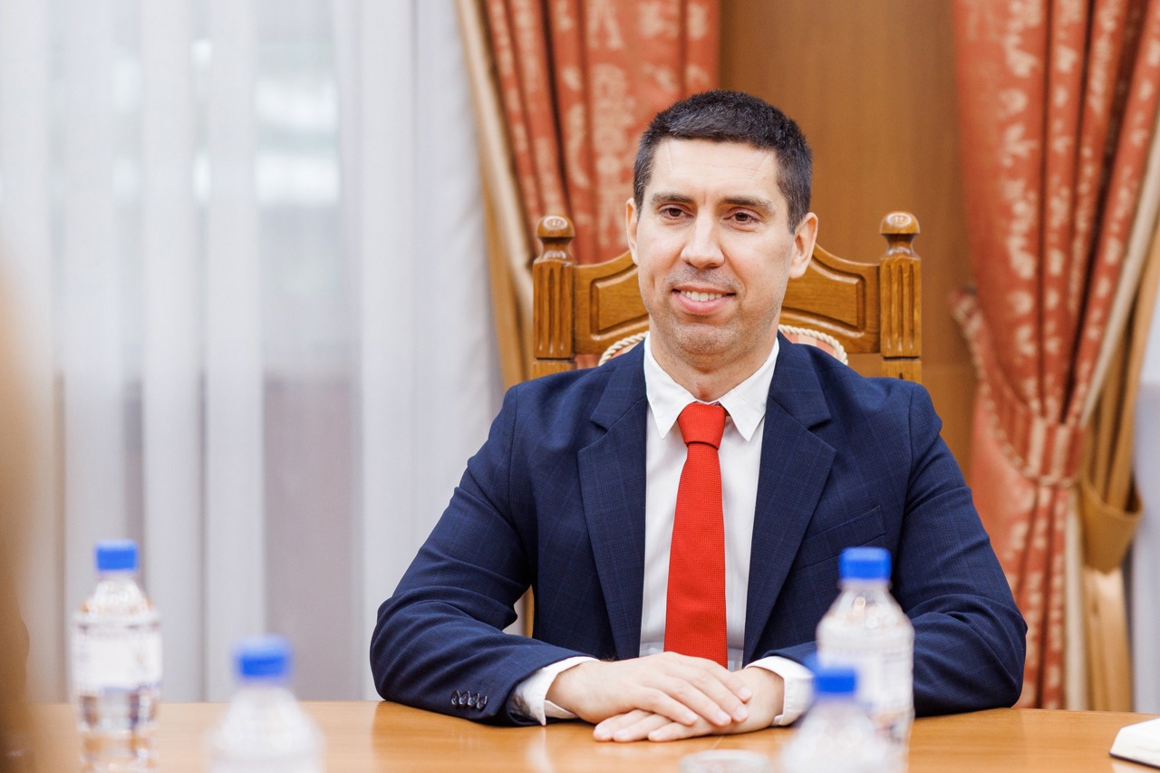 Михай Попшой отправился в Люксембург на встречу глав МИД стран ЕС