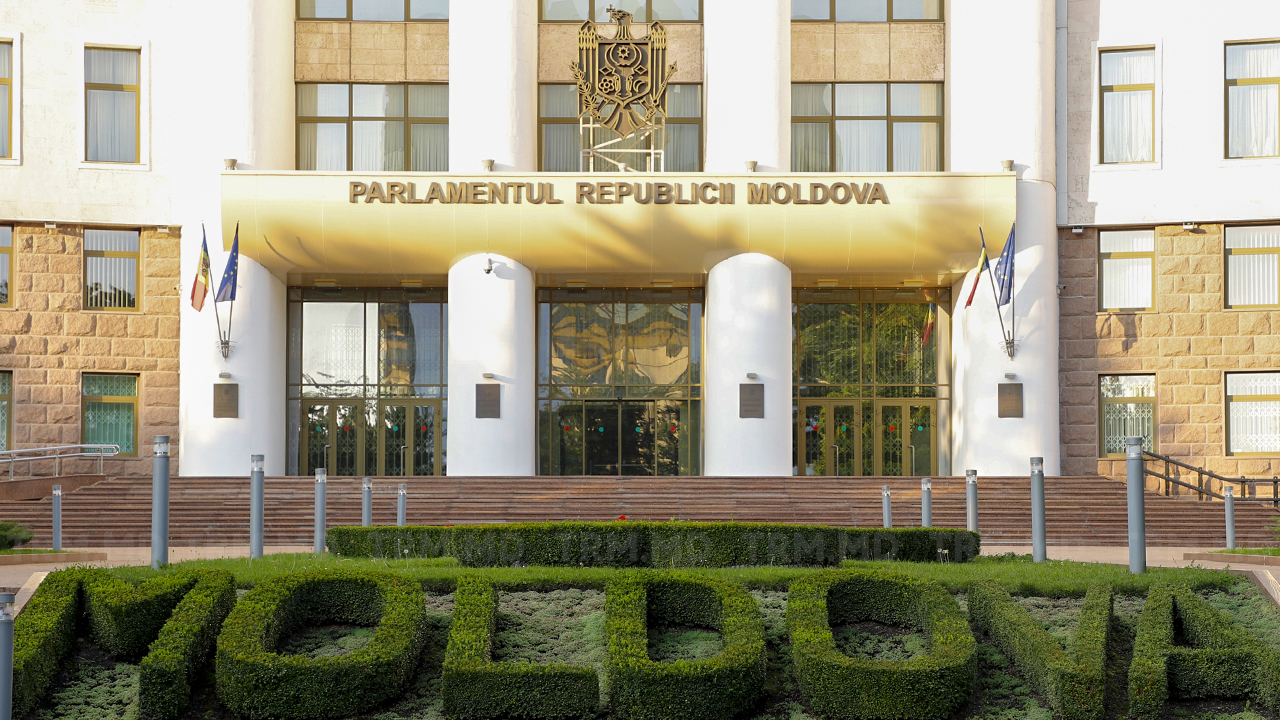 ELECTORALA 2025 // Analiză CRJM: angajamente declarative și lipsă de mecanisme clare în programele electorale