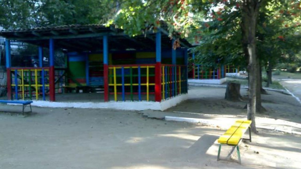 Angajata unei grădinițe din capitală, filmată în timp ce ar fi agresat un copil. Cazul, în vizorul autorităților 