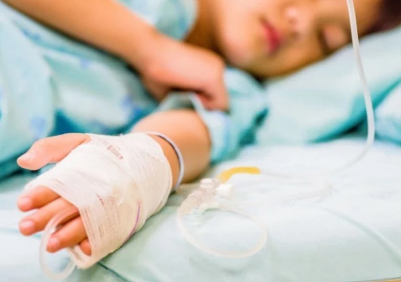 Primele informații despre starea băiatului căzut de la etaj în orașul Cupcini. Ala Nemerenco: „Urmează perioade lungi de tratament și recuperare”