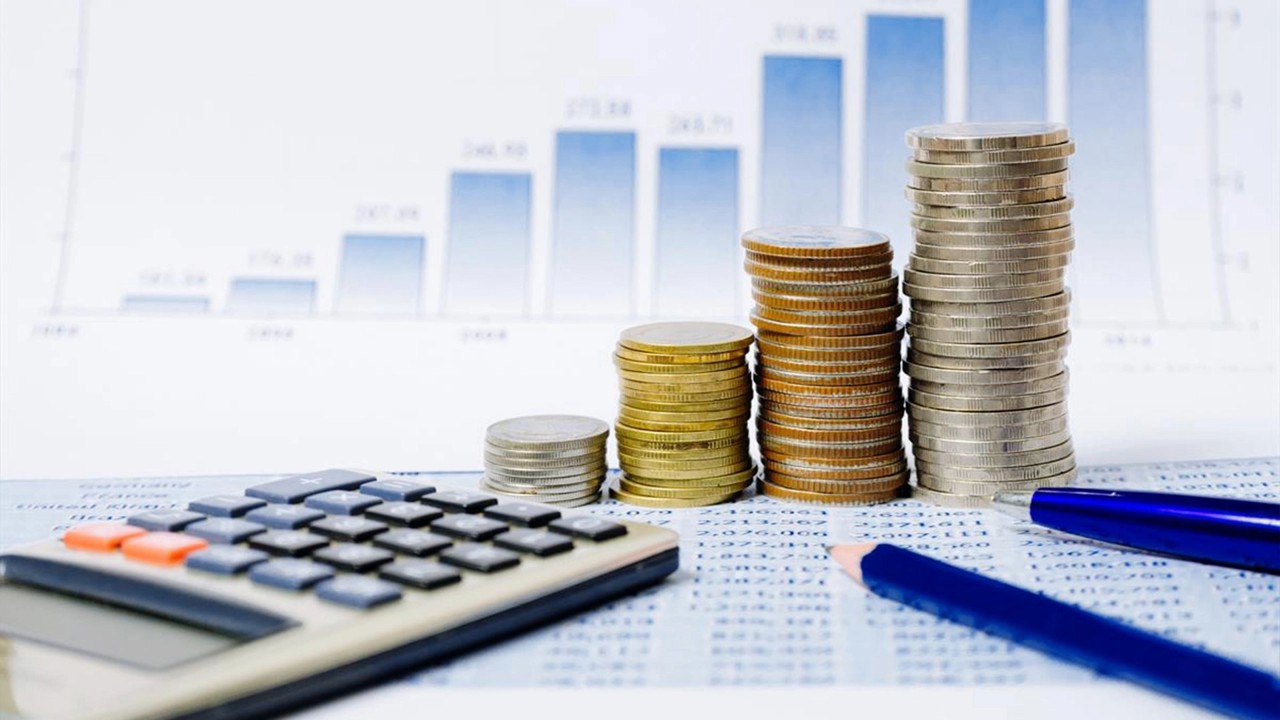  Bugete întârziate și deficit peste limită: experții avertizează asupra consecințelor