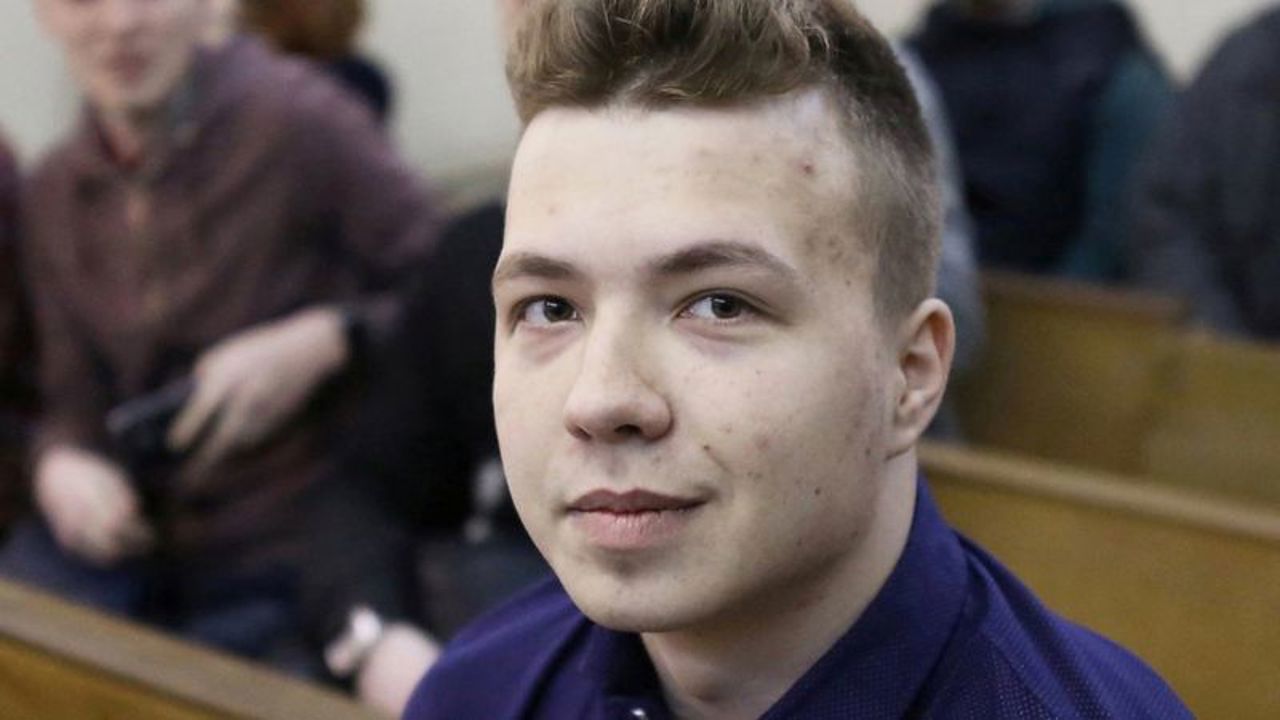 Fostul redactor-șef al Nexta, Roman Protasevici, a fost grațiat, anunță presa oficială belarusă