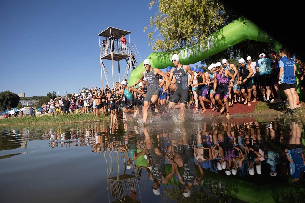 O nouă ediție a campionatului național de triatlon s-a desfășurat în parcul „La Izvor”