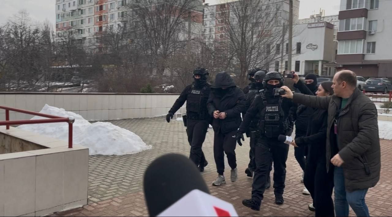 Al cincilea suspect, prins la Chișinău: bărbat de 36 de ani, implicat în pregătirea lichidării unor persoane publice din Ucraina