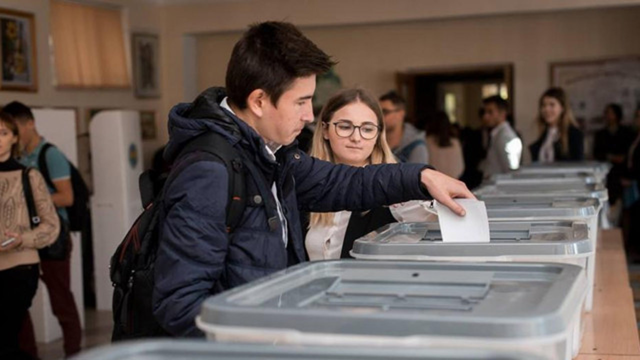 Moldovenii din Canada și SUA ar putea vota la alegerile prezidențiale prin intermediul votului prin corespondență