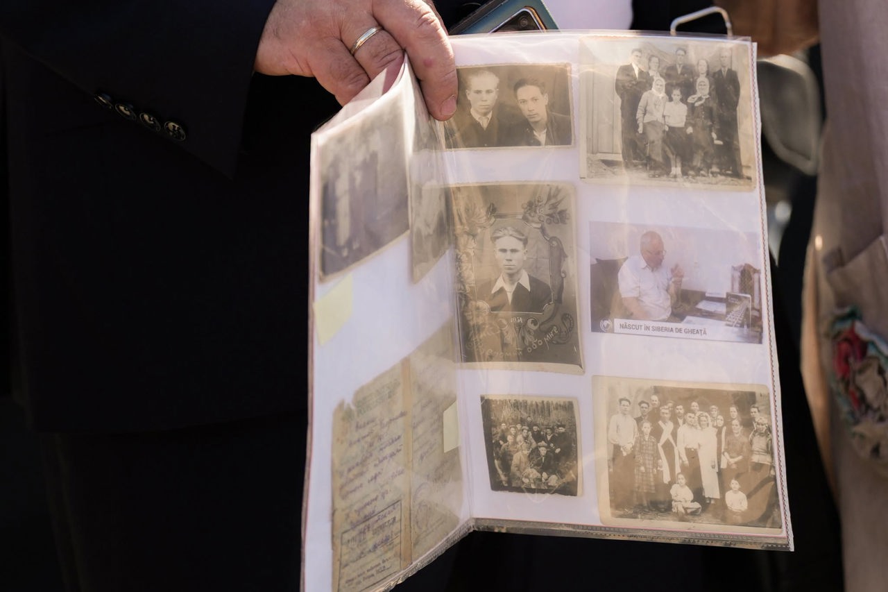 Profesor de Istorie, despre deportările din 1949: „Dacă aveai un conflict cu un vecin, depuneai un denunț și a doua zi el nu mai era”