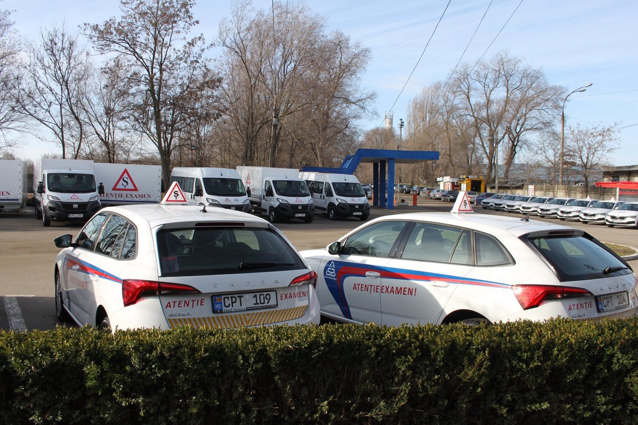 Rată de promovare sub 30%: MEC cere planuri de corecție pentru școlile auto cu rezultate slabe