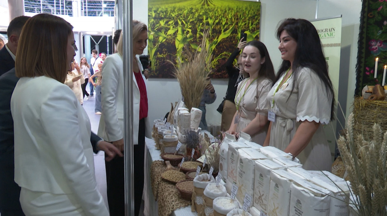 Sute de antreprenori și-au dat întâlnire la prima ediție a expoziției „Produs autohton”