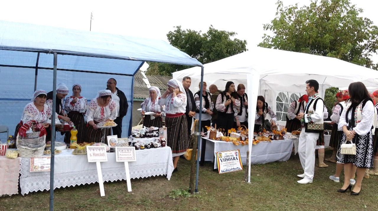 Dulceață de roșii, dovlecel și mandarine, vedetele Festivalului Dulceții de la Hădărăuți