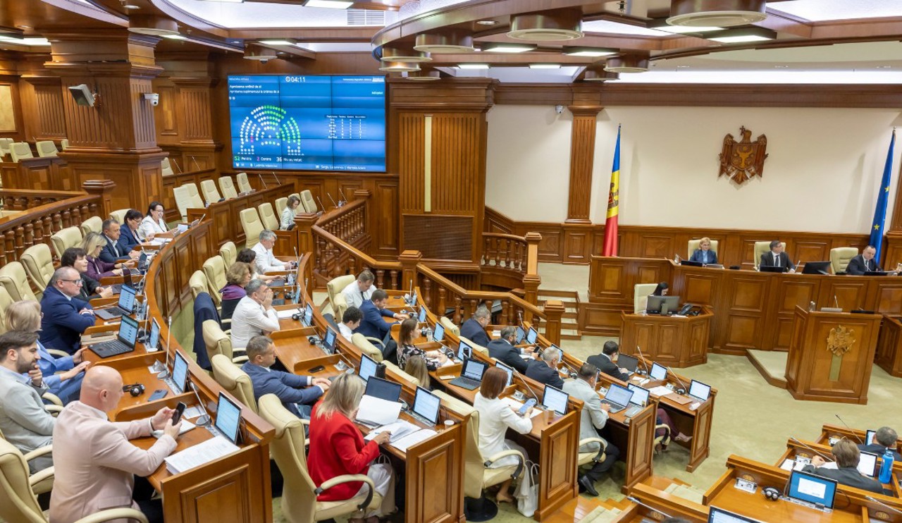 Prima sesiune parlamentară din 2026: Deputații au lucrat peste 220 de ore și au adoptat 177 de acte normative