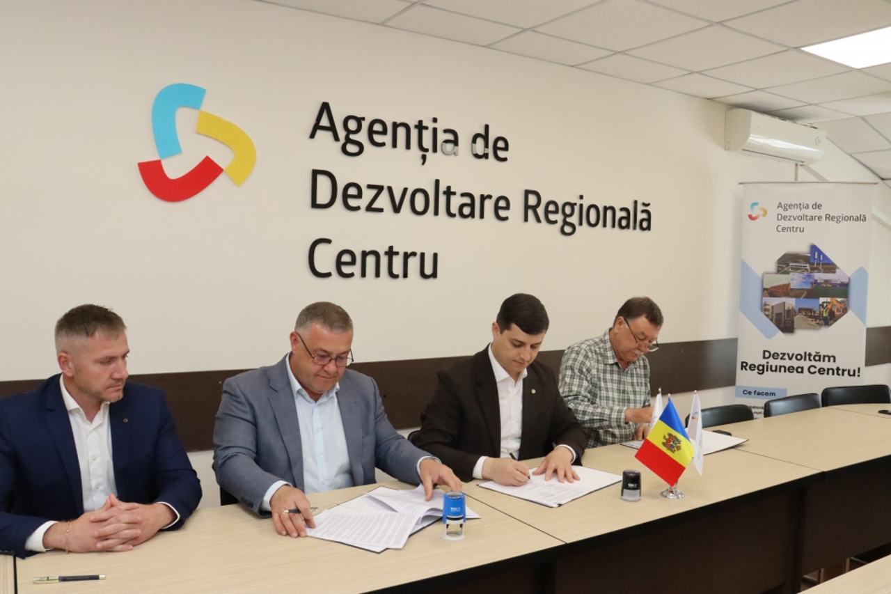 Peste 11.600 de locuitori din Nisporeni și Vărzărești vor avea acces la servicii moderne de canalizare: Proiect de aproape 64 de milioane de lei
