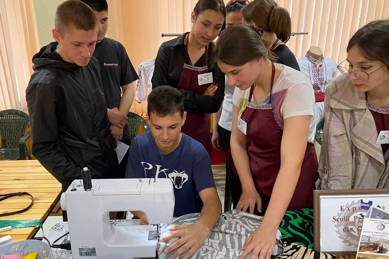 Guvernul crește finanțările pentru învățământul dual: Companiile își vor recupera 50% din cheltuieli