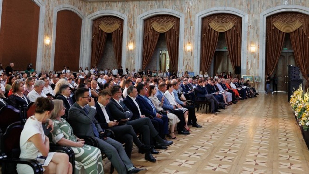 Chișinăul găzduiește Congresul Diasporei 2025 – moldovenii din întreaga lume se reunesc pentru a discuta despre viitorul țării