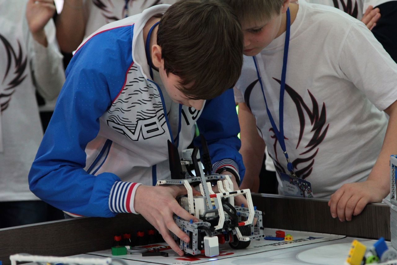 Robotics to be taught in more Moldovan schools