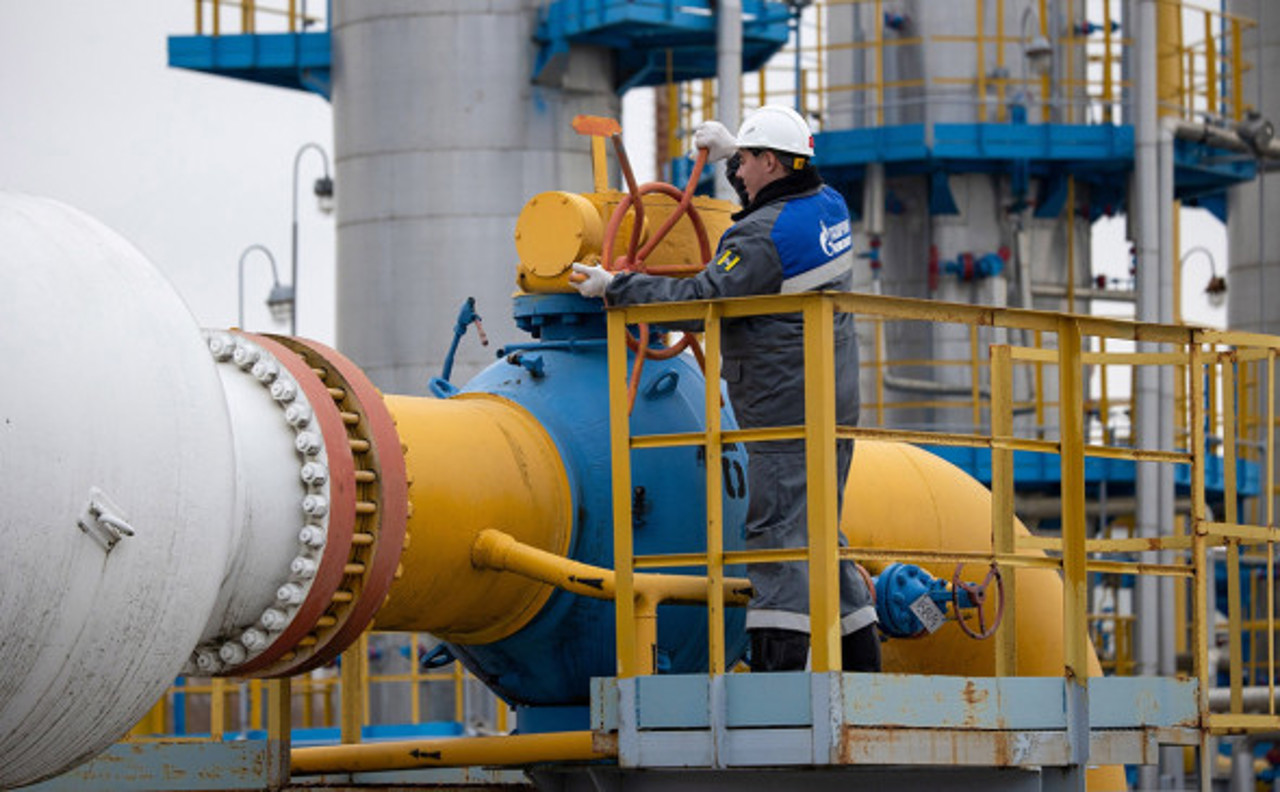 Russian Gas Giant Gazprom Posts First Annual Loss in Over 2 Decades