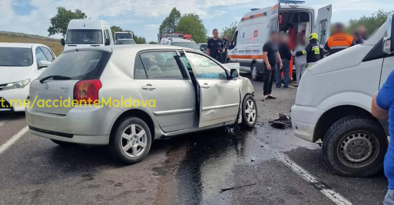 В Теленештском районе при столкновении двух машин погибли оба водителя