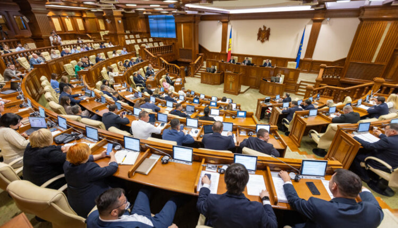 Reguli noi la prelucrarea datelor cu caracter personal în scopul combaterii infracțiunilor: Amenzi de până la 2 milioane de lei
