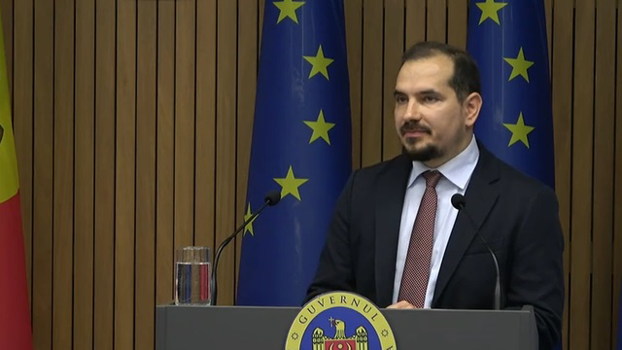 Alexei Buzu răspunde revendicărilor  protestatarilor care cer achitarea integrală a facturilor