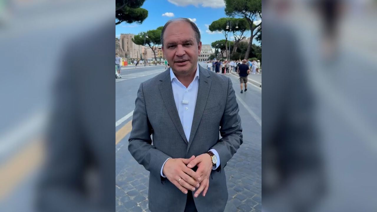 Moldovan mayor given warning over 'political' trip to Rome