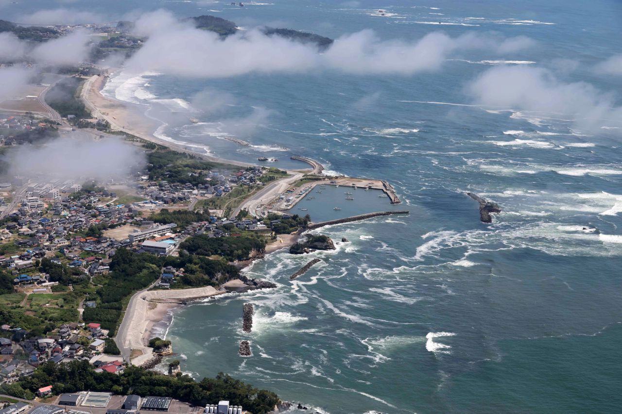 Getyy images / Valurile au lovit coasta Japoniei, în timp ce a fost emisă o alertă de tsunami de până la 3 metri după ce cutremurul puternic cu magnitudinea 8,8 s-a produs miercuri în largul Peninsulei Kamceatka