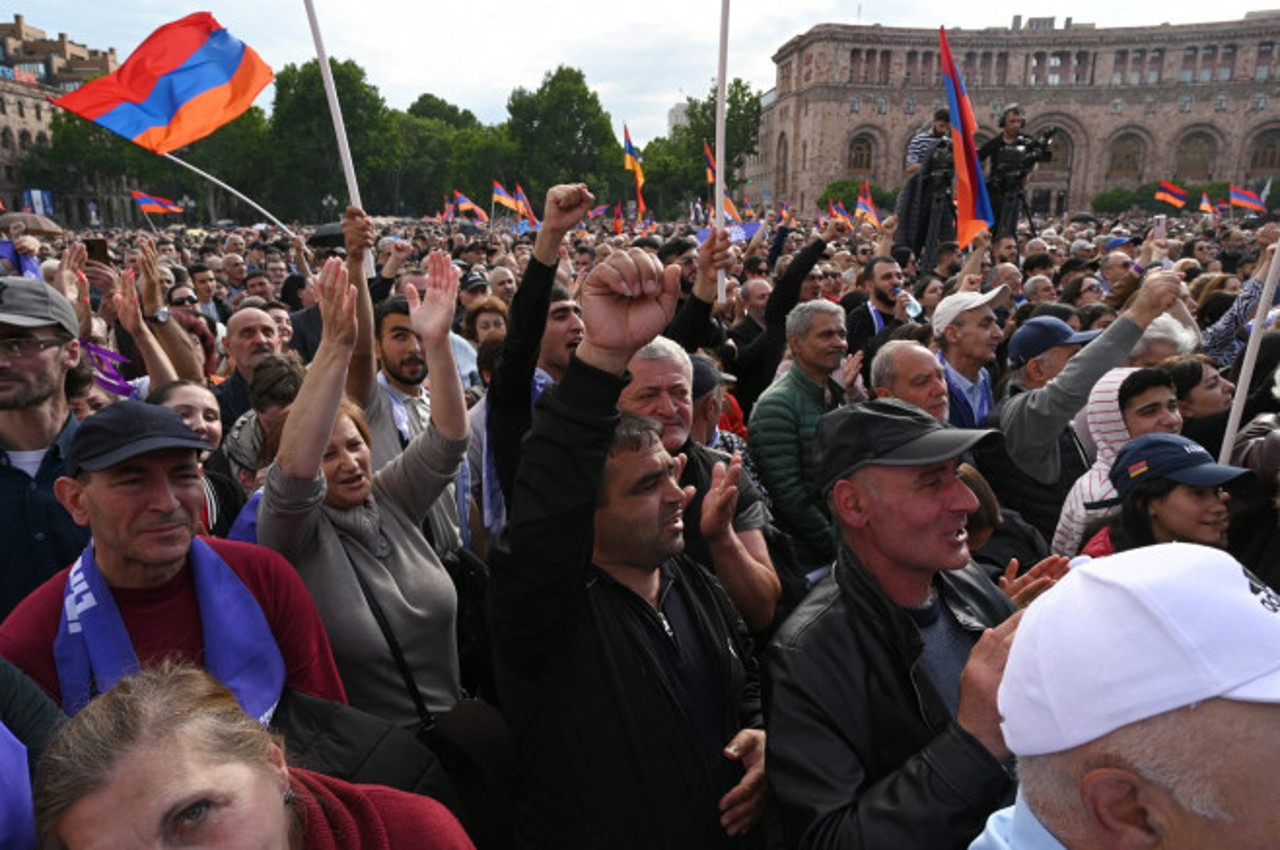 Protests Erupt in Armenia Over Ceding Villages to Azerbaijan