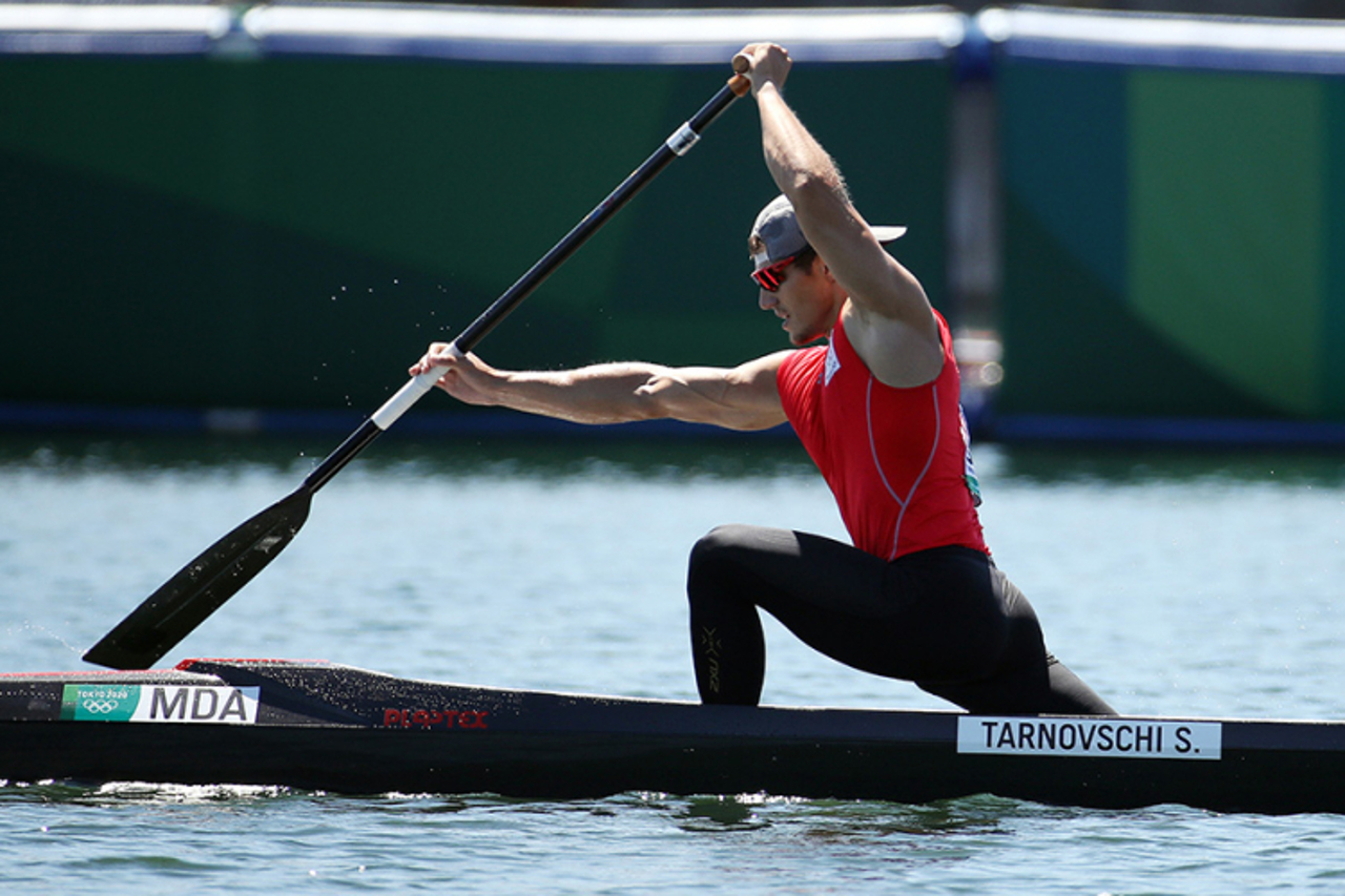 Serghei Tarnovschi s-a calificat în semifinale la canoe simplu pe distanța de 1000 de metri