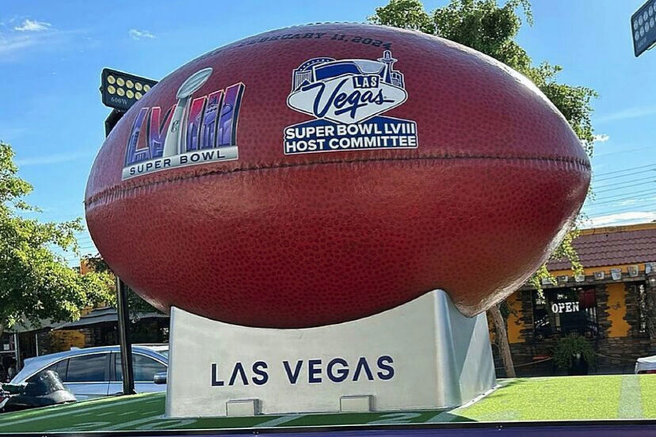 Retrospectiva săptămânii în SUA// Soarta ajutorului financiar pentru Ucraina, cupa Super Bowl și premiera din justiția americană